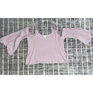 inTu. Womens crop top size S/Small cold shoulder Flared Sleeves Blush/pink